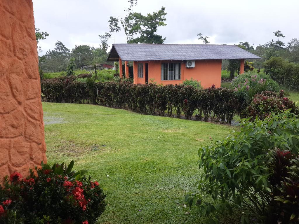 Cabinas Los Guayabos 호텔 La Fortuna 외부 사진