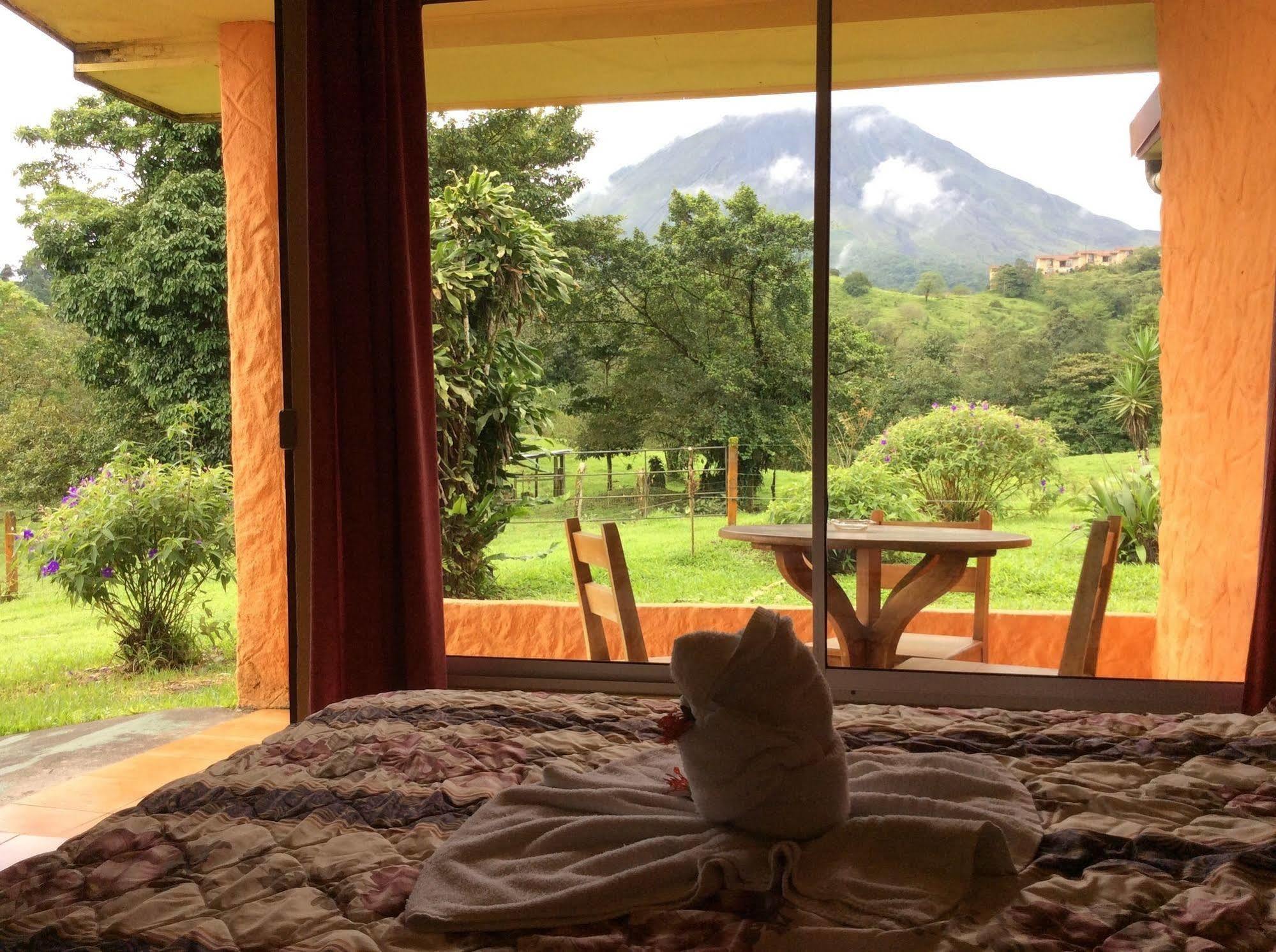 Cabinas Los Guayabos 호텔 La Fortuna 외부 사진